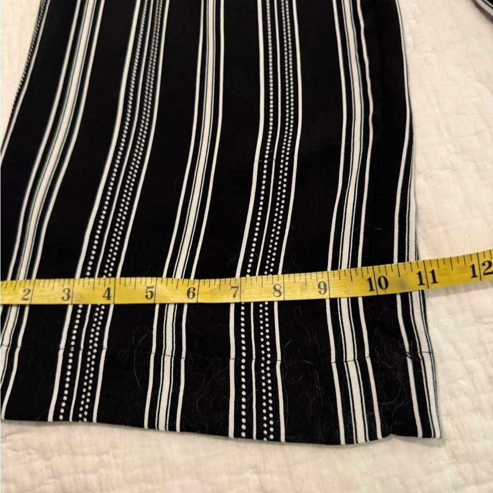 LOFT Petite Striped and Dotted Pull-On Wide Leg Cropped Pants Black & White - Picture 9 of 11